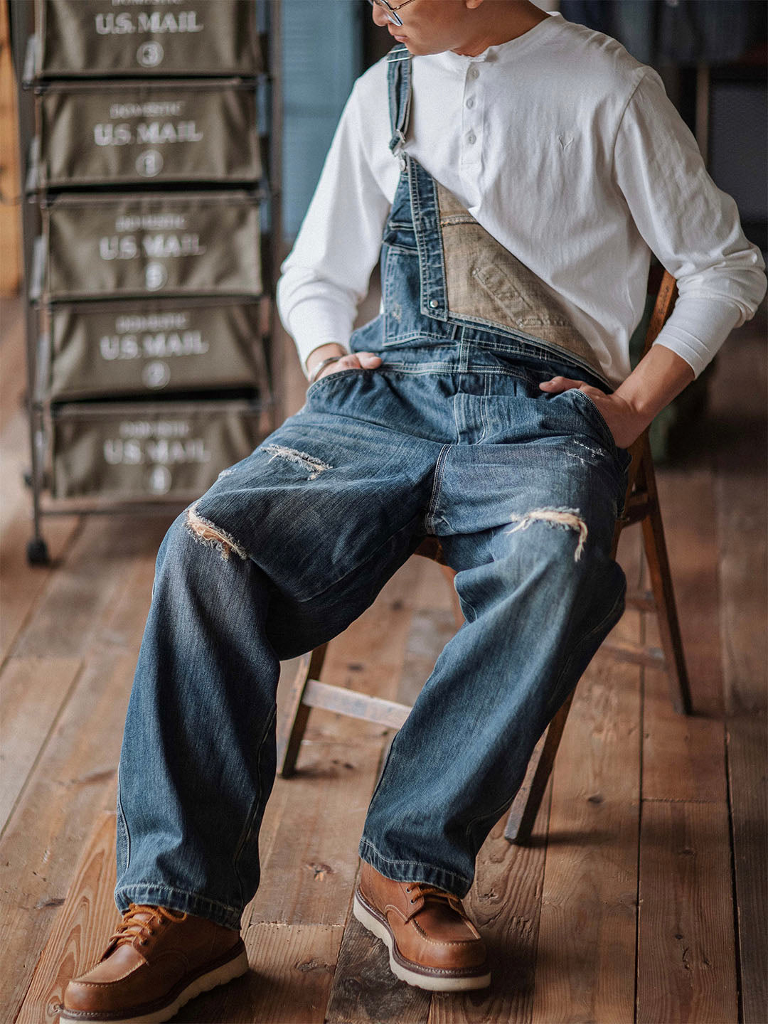 Latzhose aus Denim im Used-Look für Herren