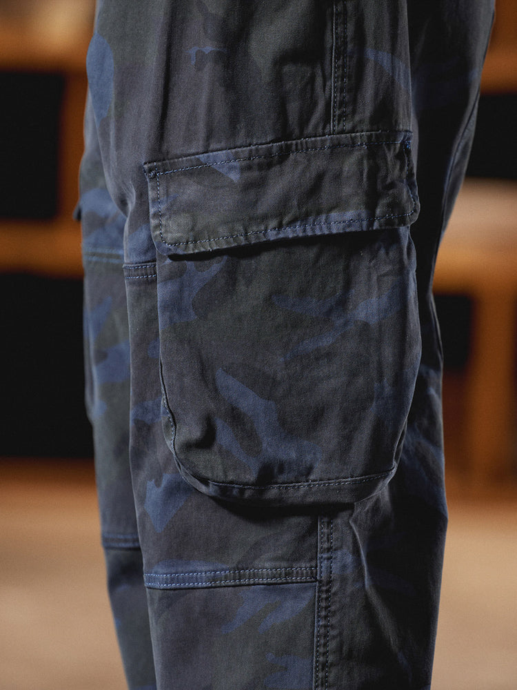 Herren-Cargohose im American Vintage-Stil mit Camouflage-Muster