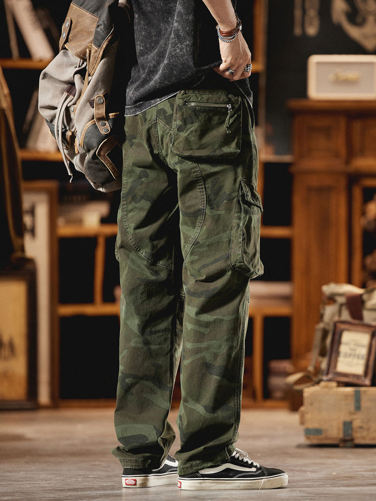 Herren-Cargohose im American Vintage-Stil mit Camouflage-Muster