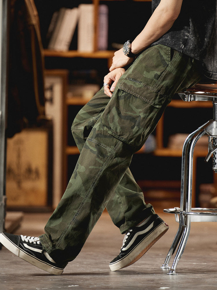 Herren-Cargohose im American Vintage-Stil mit Camouflage-Muster