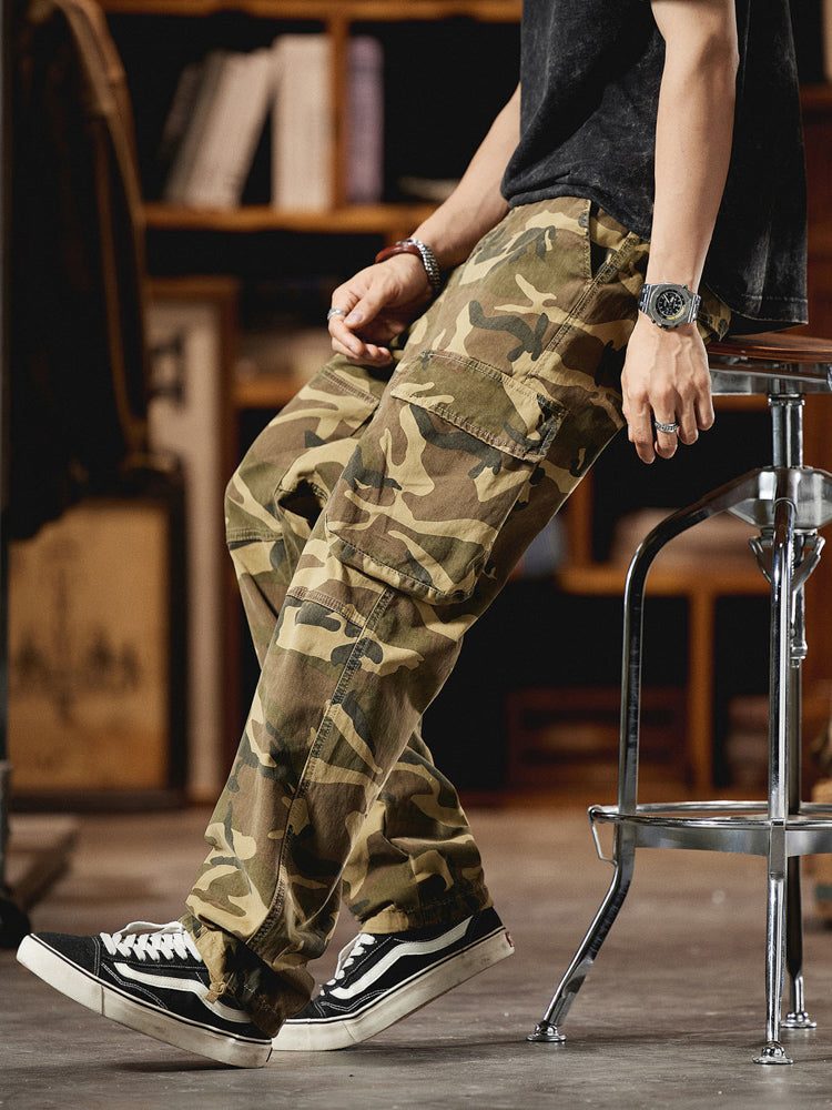 Herren-Cargohose im American Vintage-Stil mit Camouflage-Muster