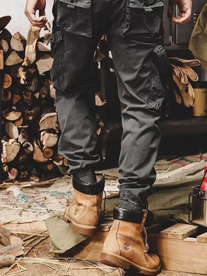 Herren-Cargohose aus Baumwoll-Stretch mit vielen Taschen