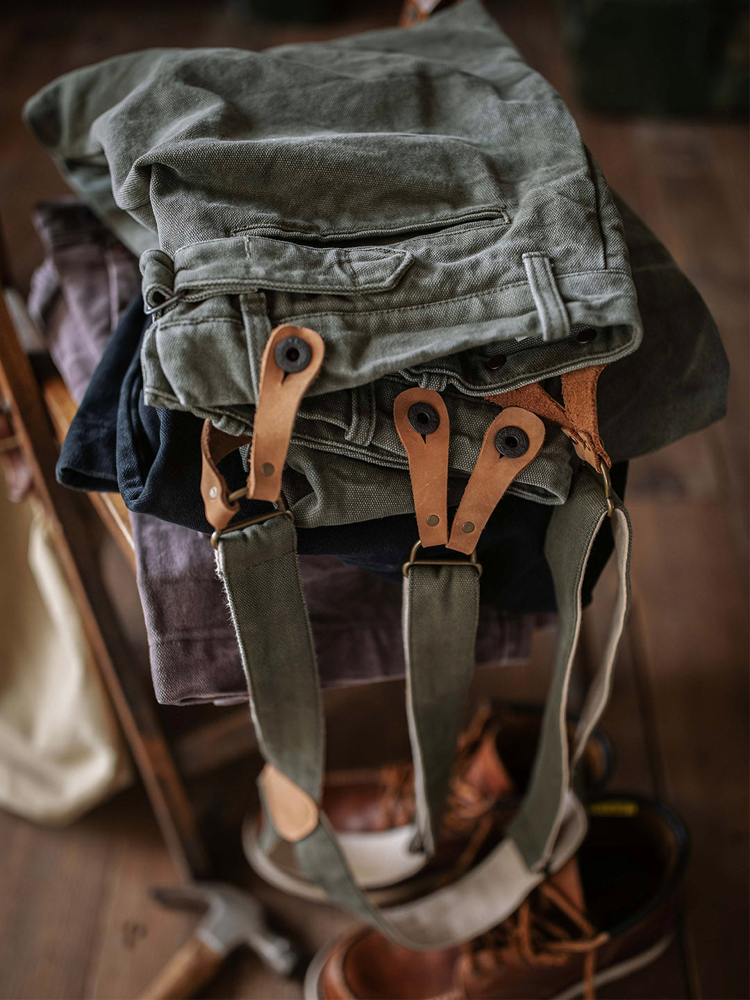 Schwere 15-Unzen-Canvas-Hose mit Hosenträgern