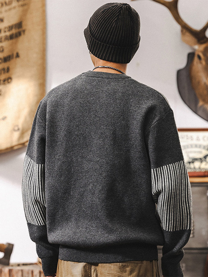 Pull en maille à col rond pour homme avec manches rayées
