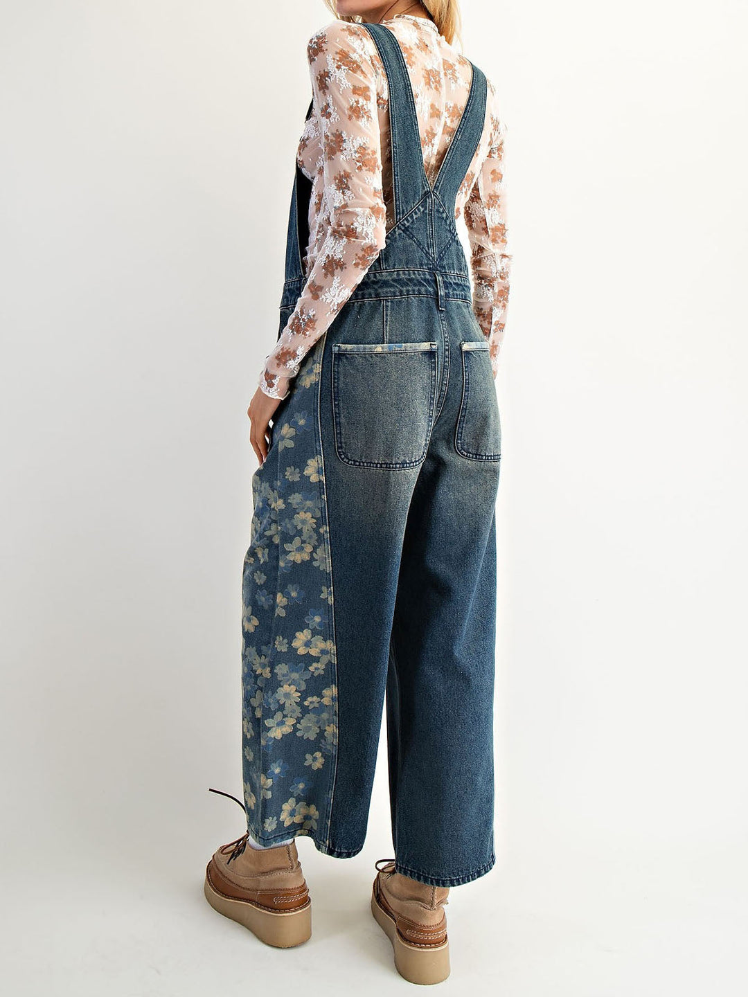 Salopette en jean à fleurs