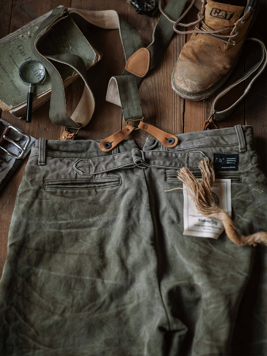 Schwere 15-Unzen-Canvas-Hose mit Hosenträgern