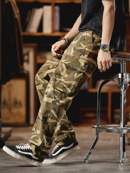 Herren-Cargohose im American Vintage-Stil mit Camouflage-Muster